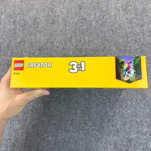 LEGO Creator 3in1 Exotic Pink Parrot Set 31144 7+ 253 PCS Retired - Picture 3 of 6